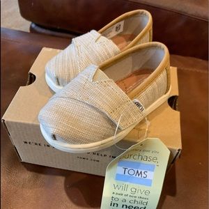 Toddler toms